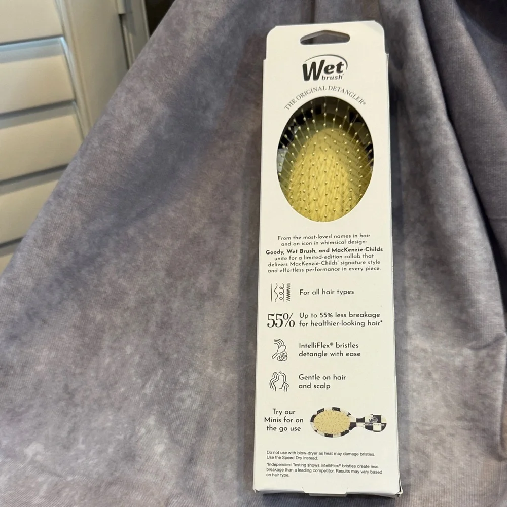 McKenzie Childs Wet Brush Original‎ Detangler -black and white
